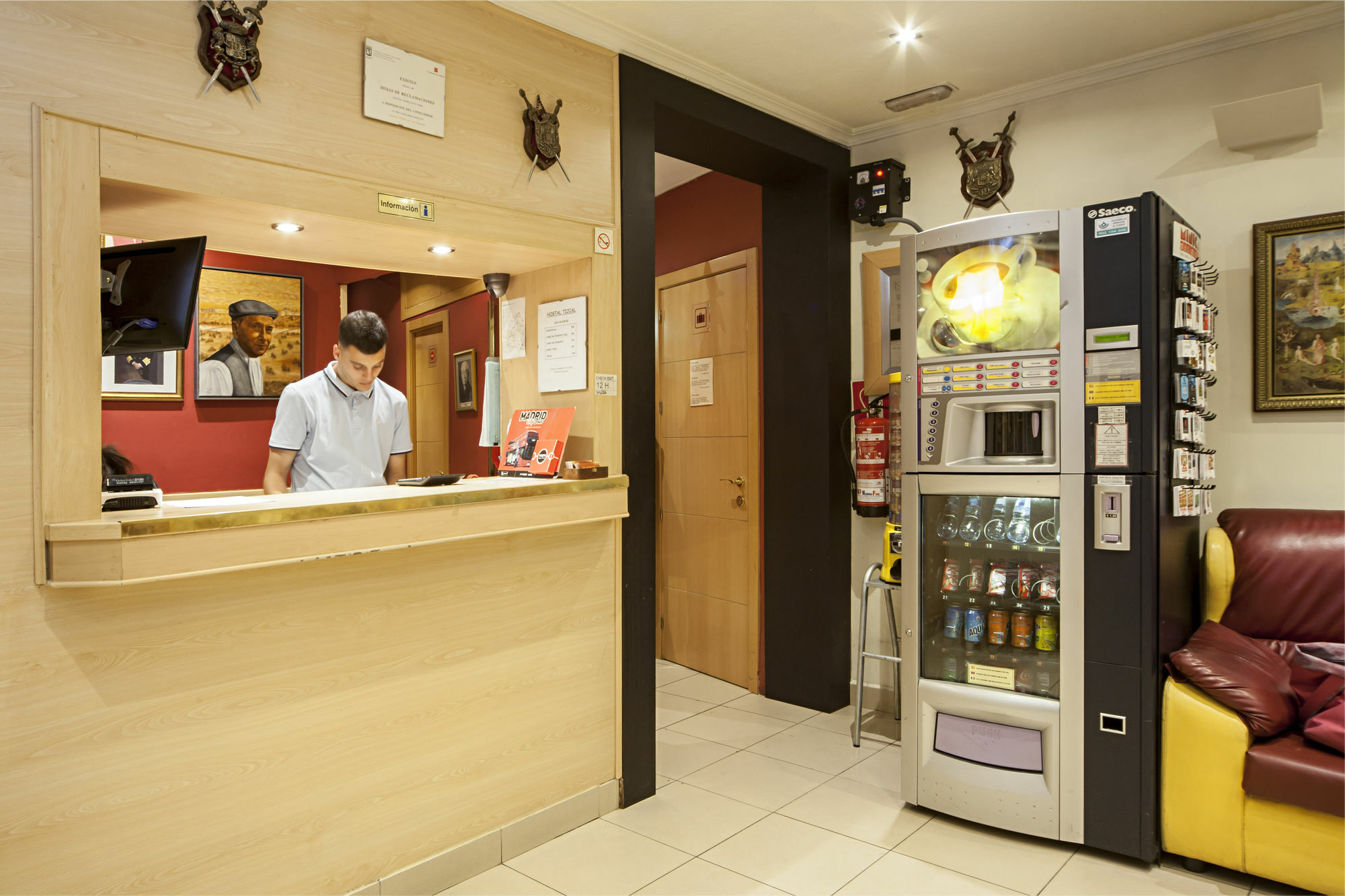 Hostal Inter Plaza Mayor Auto Check In Madrid Eksteriør billede